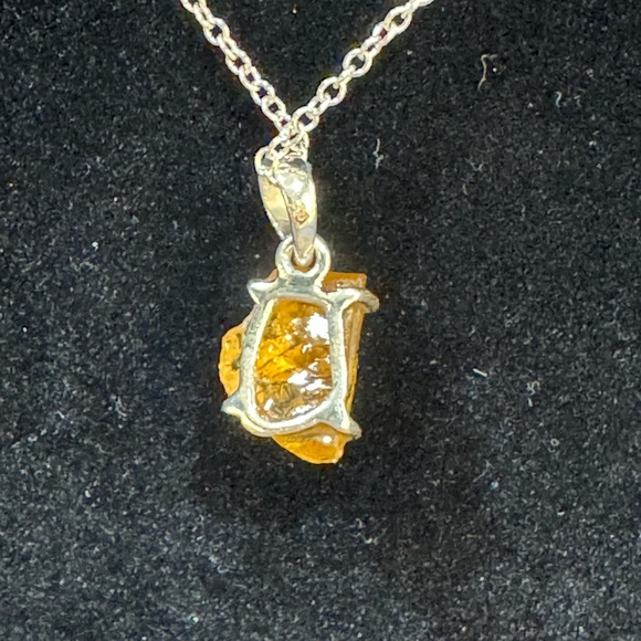 Elegant 925 Silver Raw Citrine Pendant - Picture 2 of 3